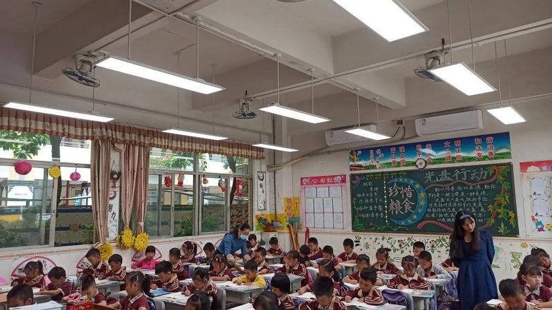 游泳馆的灯，为什么总是坏得比想象的快